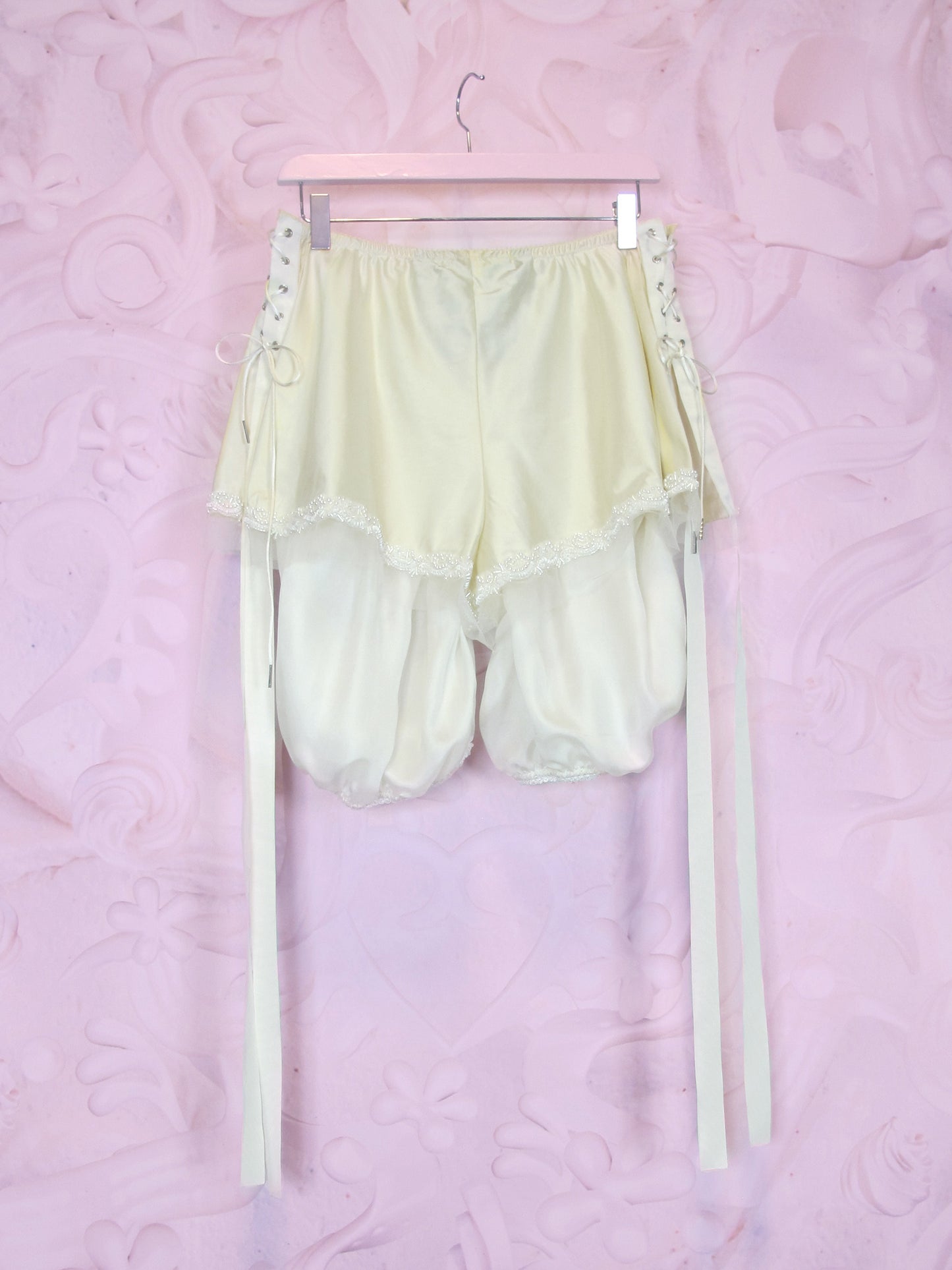 Saint-Honoré Layered Bloomers